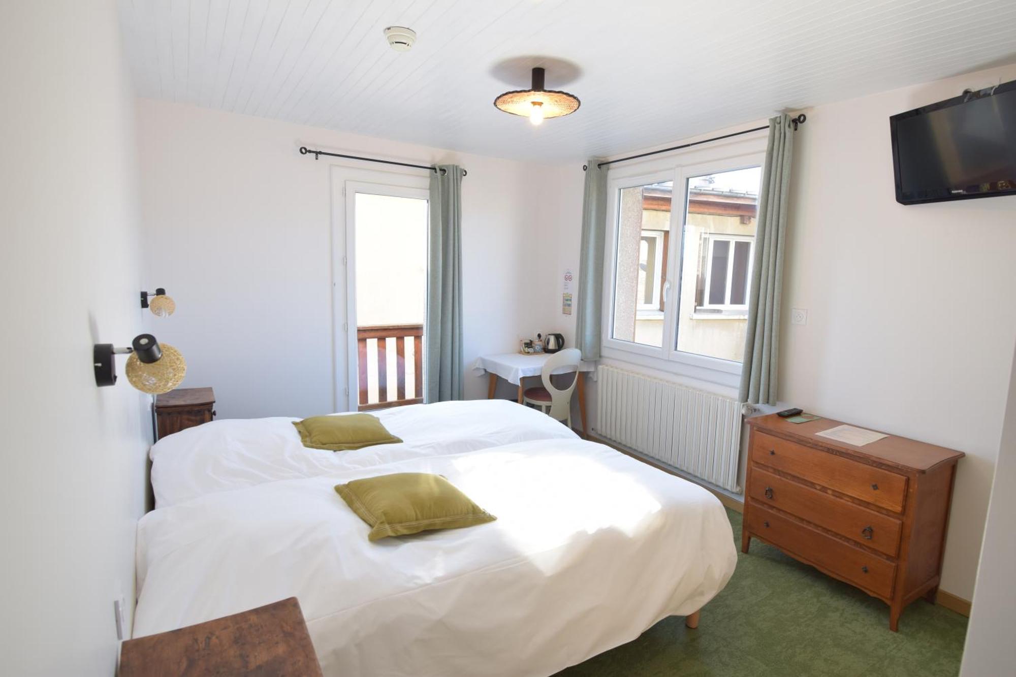 Hotel Les Chenets Saint-Julien-en-Champsaur Eksteriør bilde