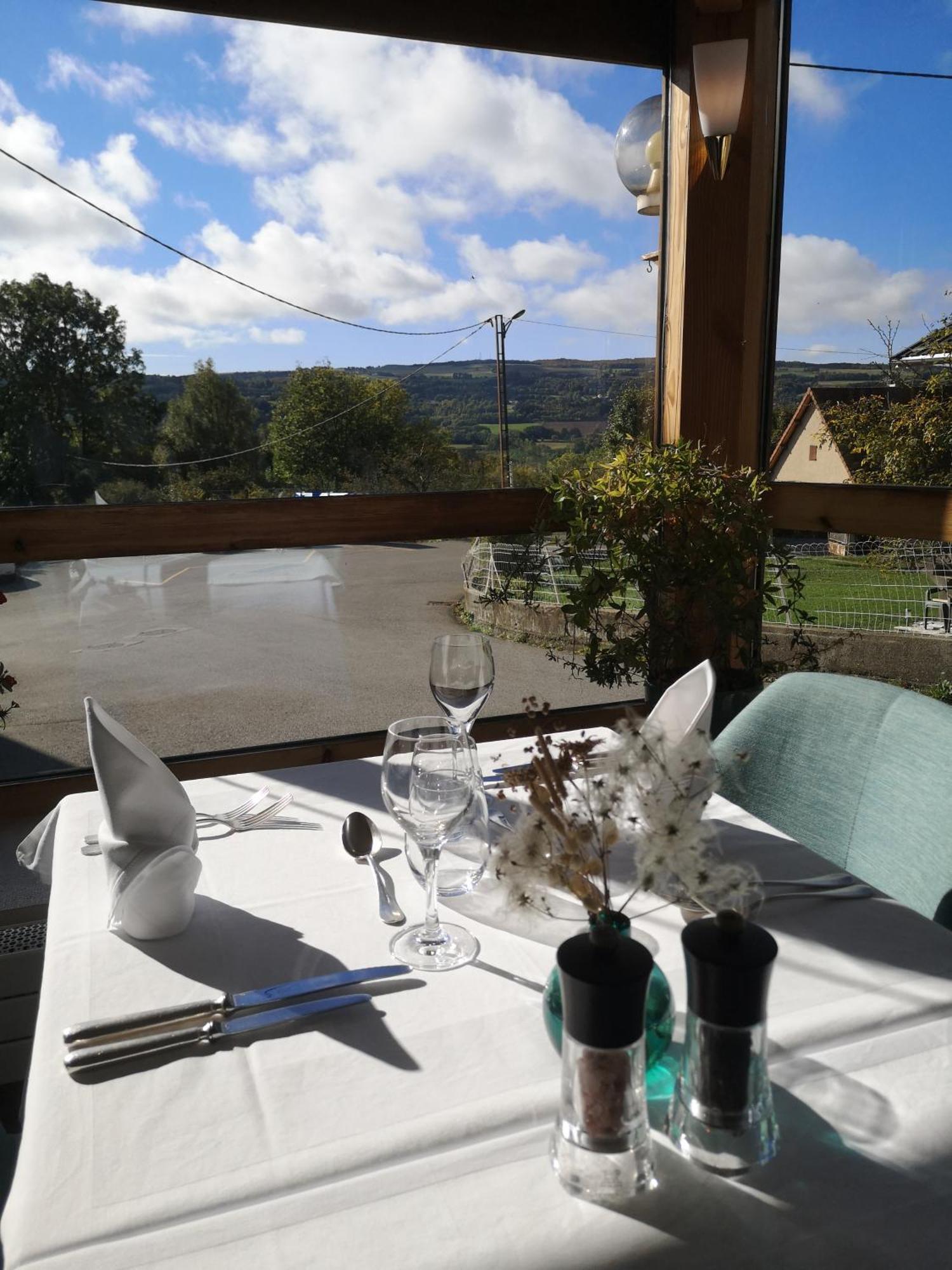 Hotel Les Chenets Saint-Julien-en-Champsaur Eksteriør bilde