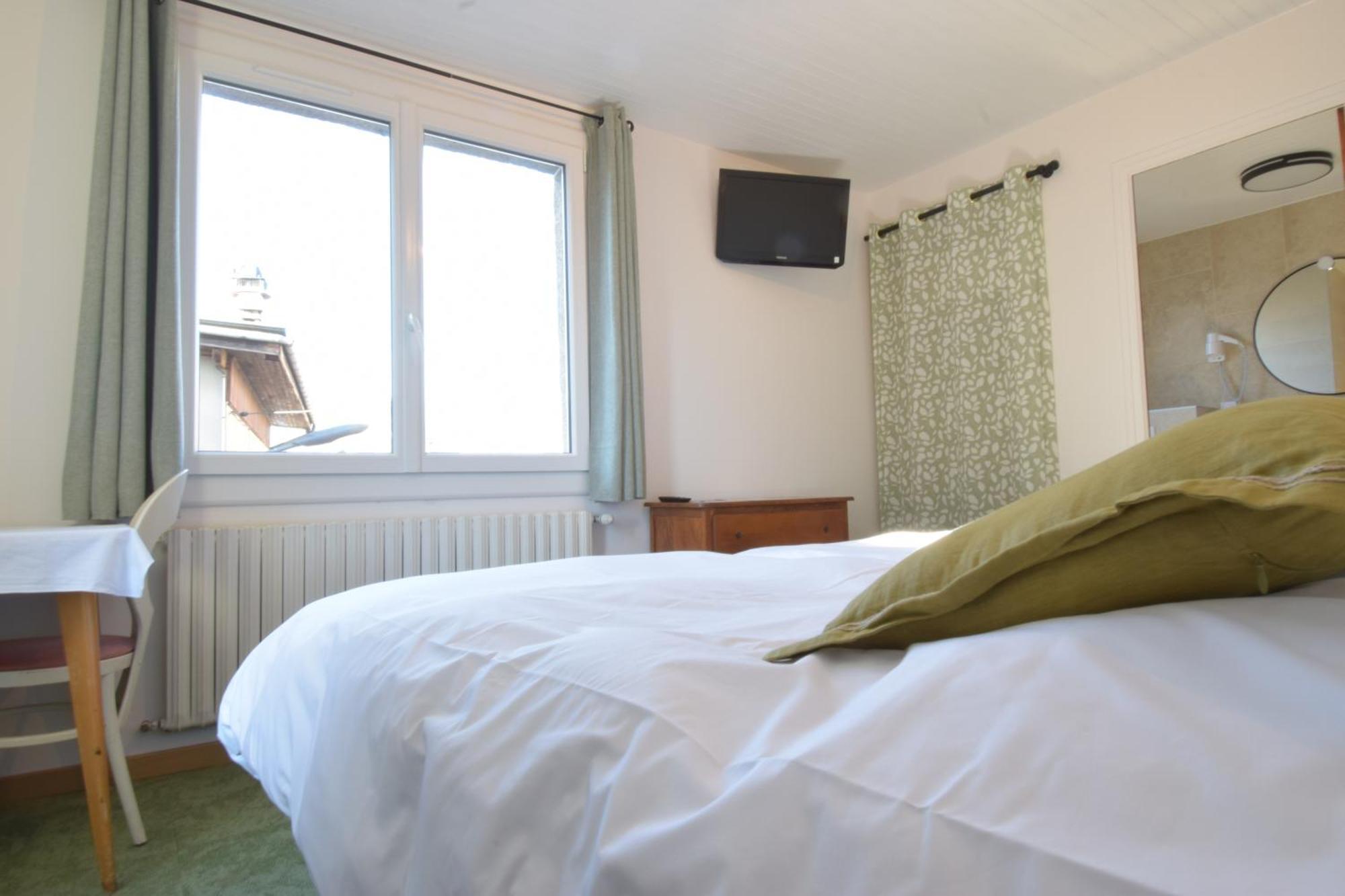 Hotel Les Chenets Saint-Julien-en-Champsaur Eksteriør bilde