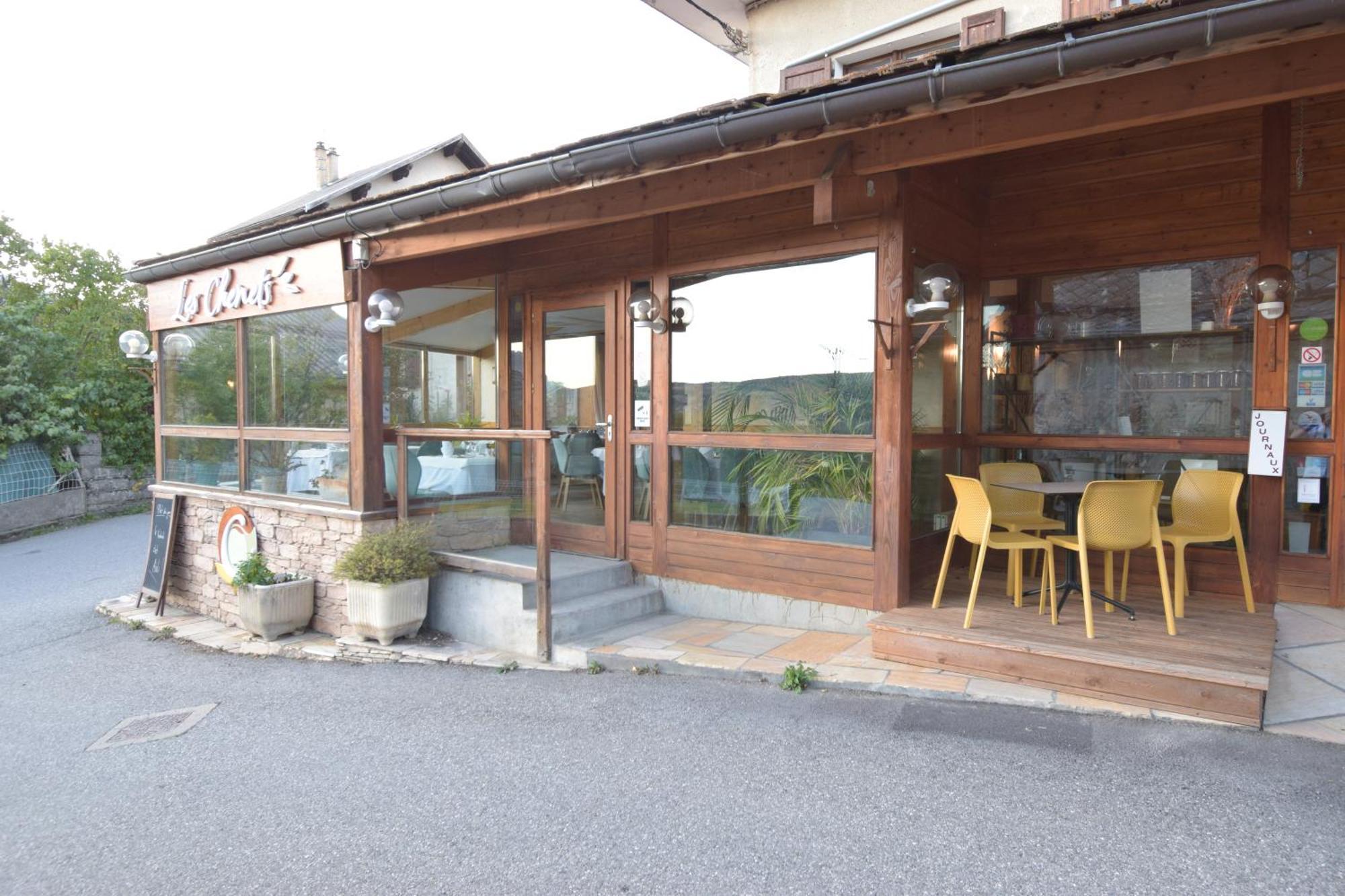 Hotel Les Chenets Saint-Julien-en-Champsaur Eksteriør bilde